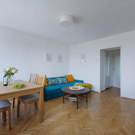 P&o Service Belwederska Apartman *